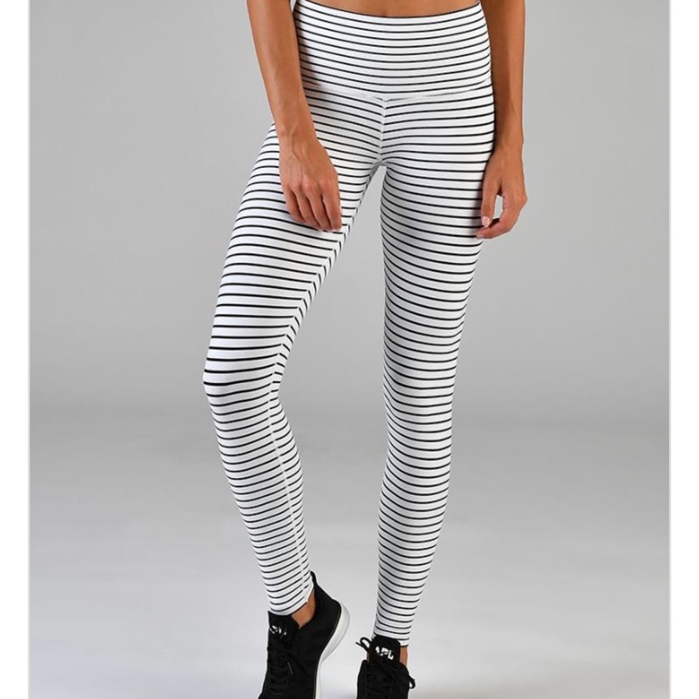 Glyder high power legging black and white stripe